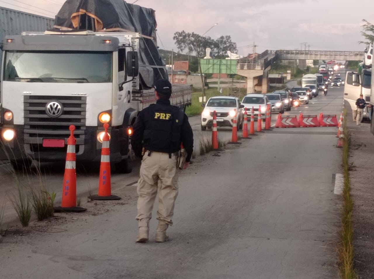 PRF registra 121 infrações à Lei do Descanso durante fiscalização em Pernambuco