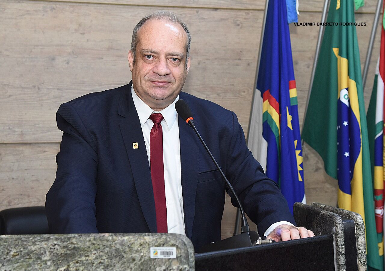 Concurso Público na área de educação é tema de debate do Vereador Jorge Quintino durante reunião dessa quinta-feira