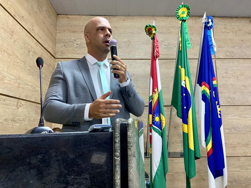 Anderson Correia pede melhorias na mobilidade do São João do Alto do Moura