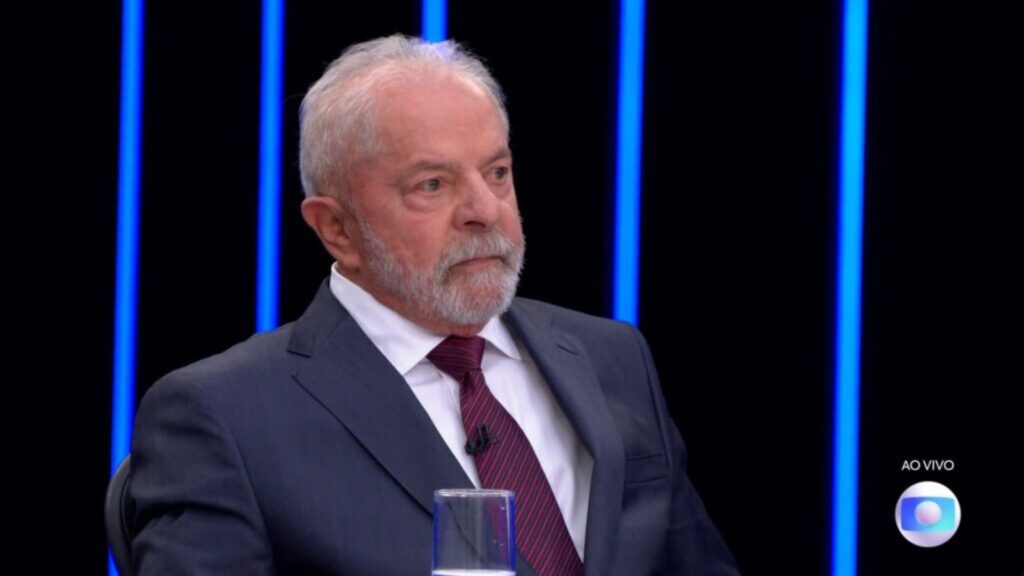 Com ajuda de Bonner, Lula usa espaço na Globo para tentar ludibriar o eleitor