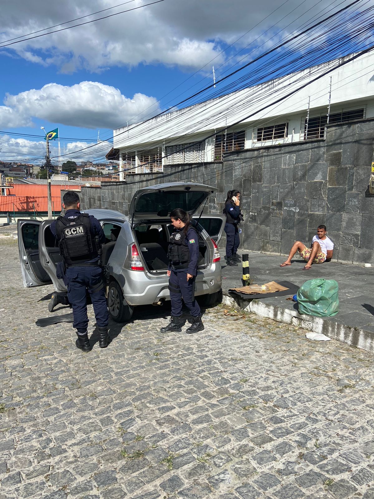 Indivíduo foi preso em flagrante pela Guarda Municipal, cometendo crimes com notas falsas em Caruaru