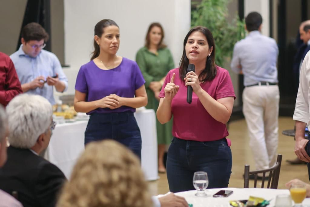 Médicos unidos com Raquel e Priscila