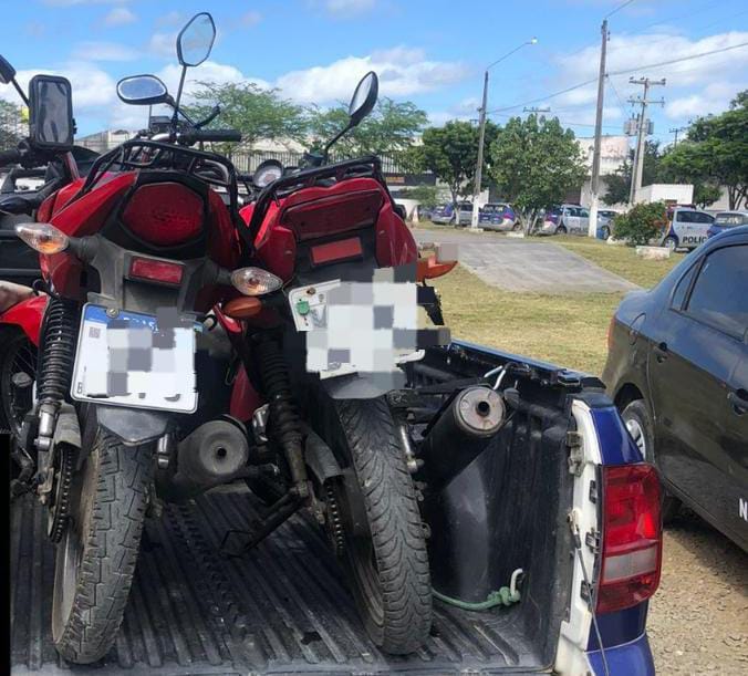 Polícia Militar recupera motos roubadas em Caruaru