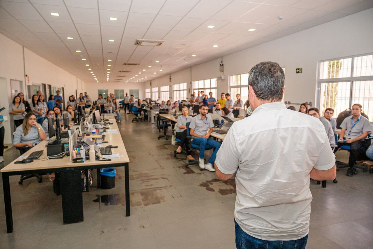 Campanha de Dilson Oliveira se fortalece com apoio de trabalhadores do Distrito Industrial