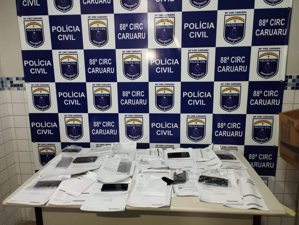 OPERAÇÃO DA POLÍCIA CIVIL DEVOLVE MAIS DE 50 CELULARES RECUPERADOS DE CRIMES EM CARUARU