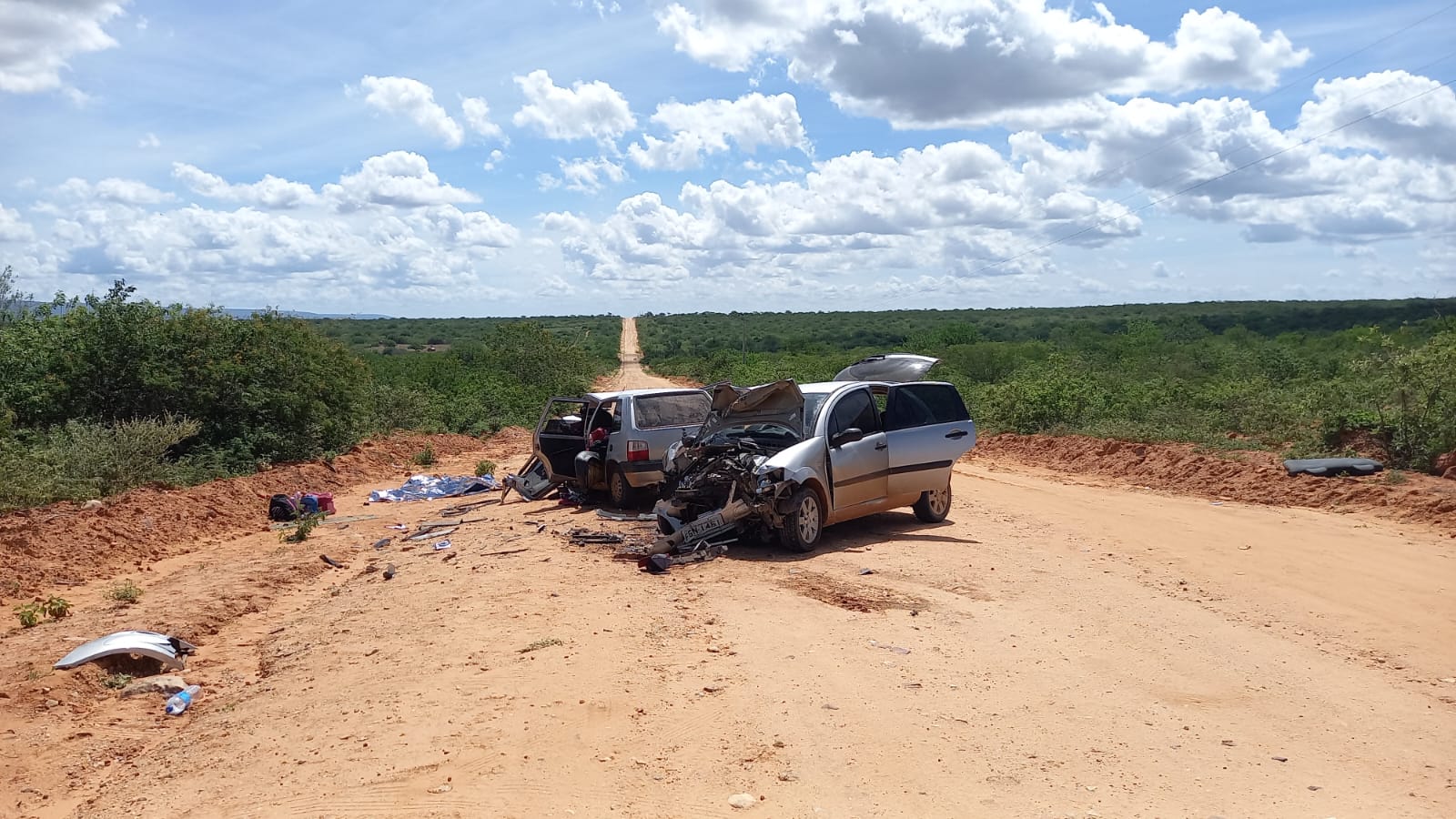 Acidente deixa três pessoas mortas e PM encontra  2Kg de drogas em veículo