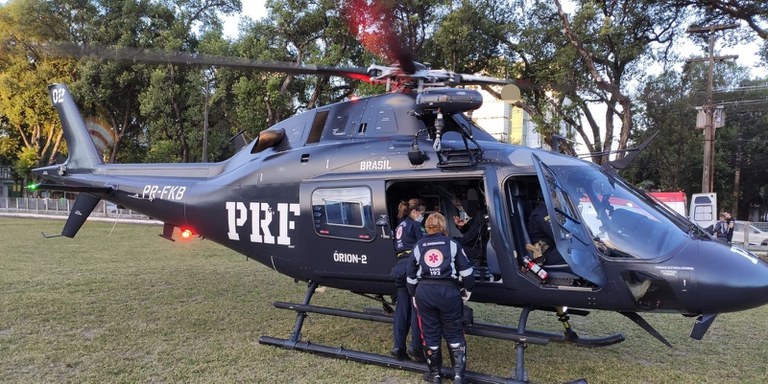 PRF e SAMU realizam transporte de criança internada em hospital de Gravatá para Recife