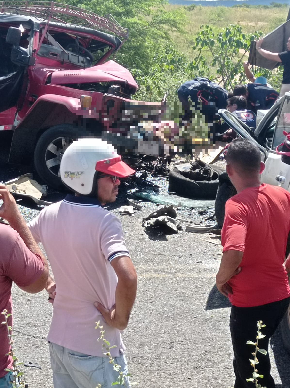 Acidente gravíssimo entre as cidades de Santa Cruz e Jatauba, deixa mortes e vários feridos