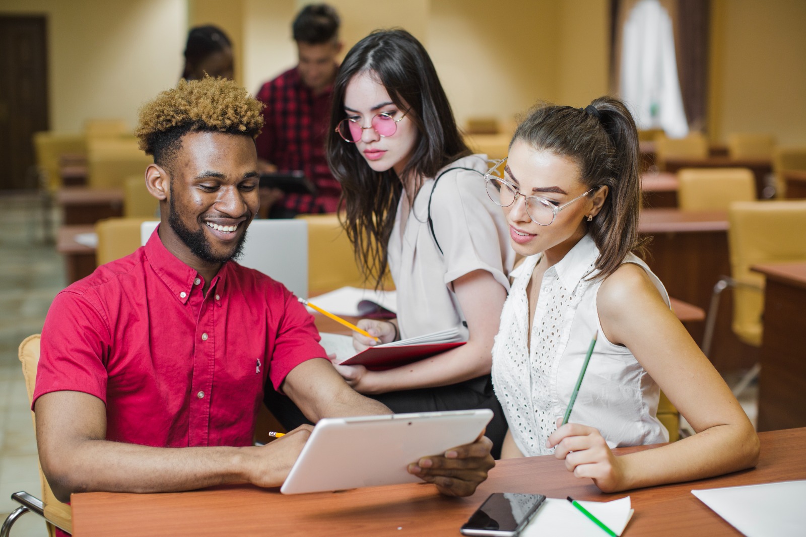 Superação: estudantes enfrentam dificuldades para ingressar e permanecer no ensino superior