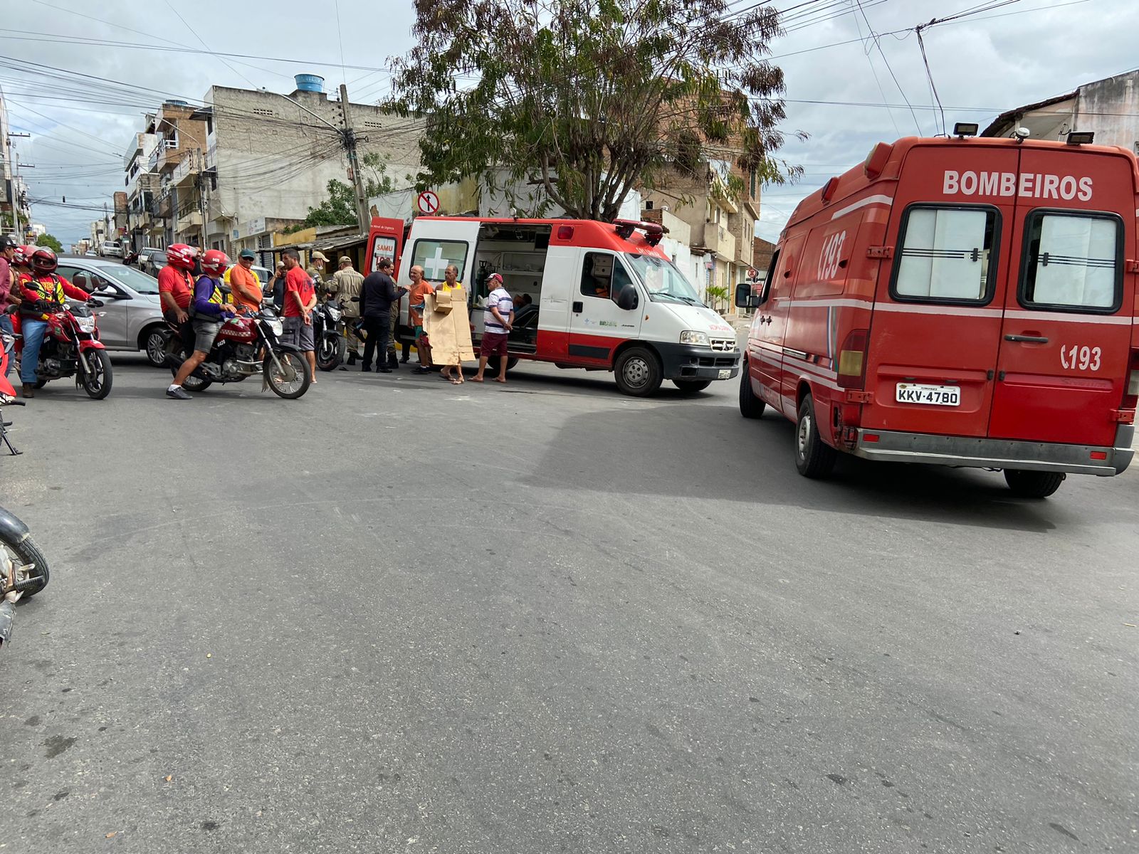 Um homem ficou ferido após acidente de trânsito no bairro do Salgado