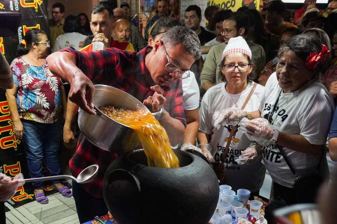 Nona edição da maior dobradinha do mundo agita mais uma noite do calendário de São João em Caruaru