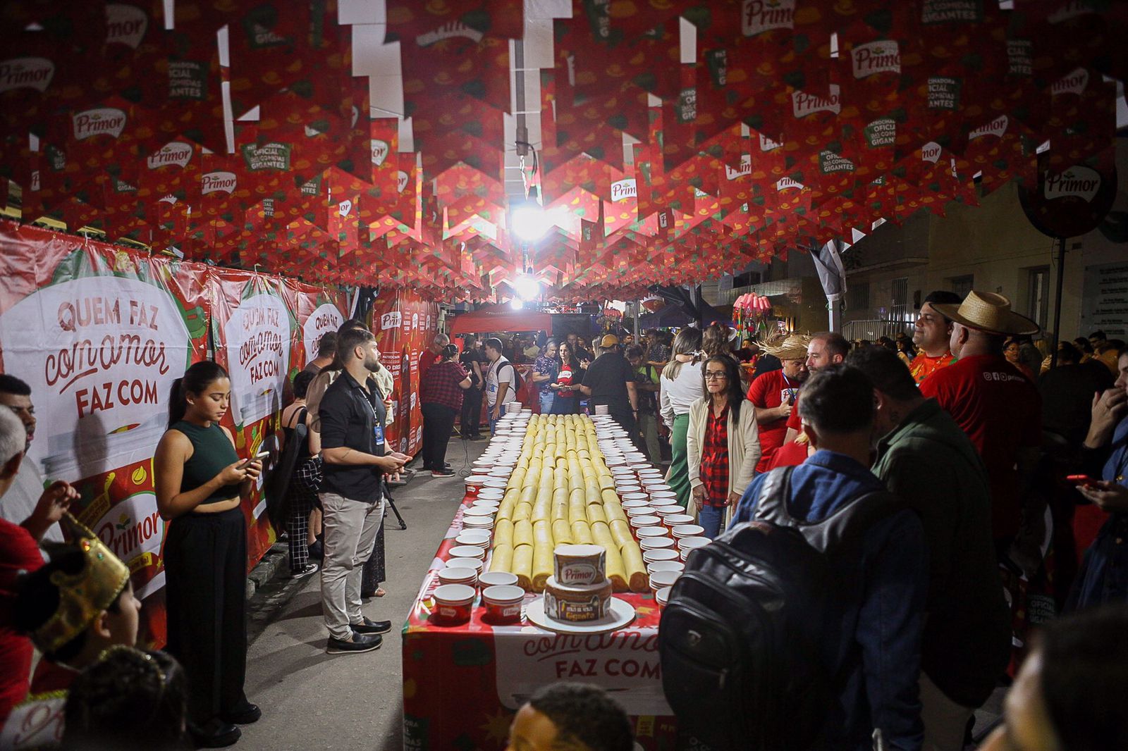 Quinta edição do Bolo de Rolo Gigante é realizado no bairro do Salgado em Caruaru