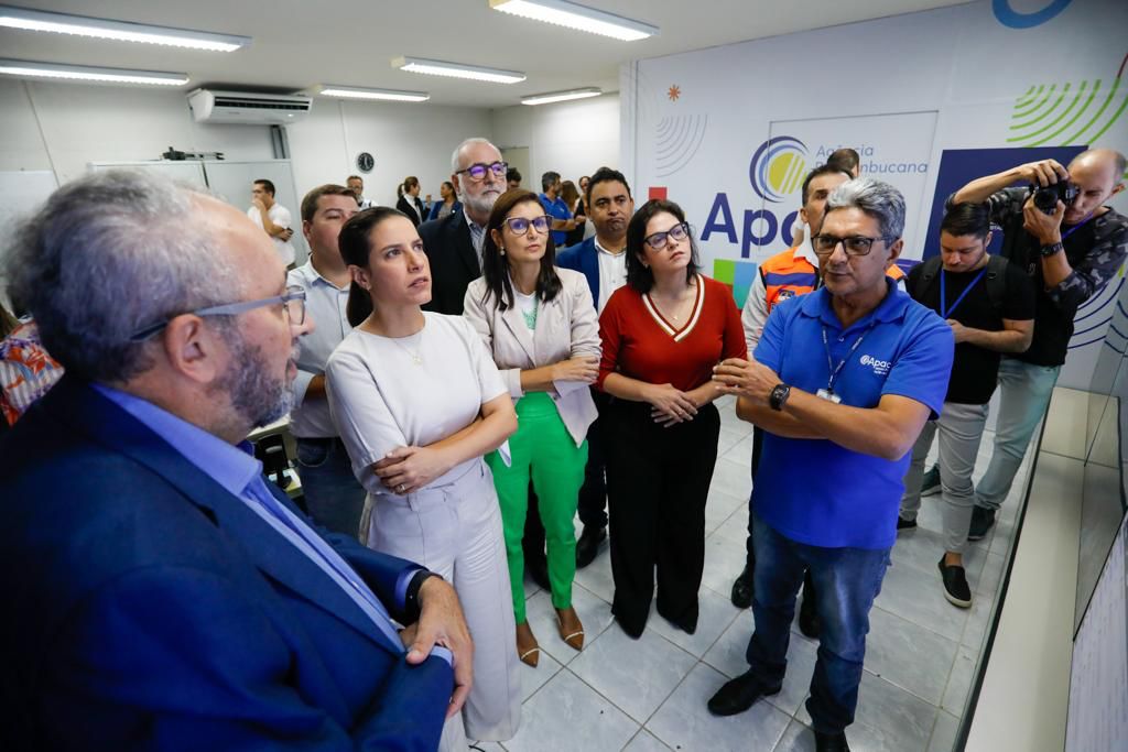 Governadora visita sede da Apac para monitorar chuvas e reforça que Estado está trabalhando de forma integrada