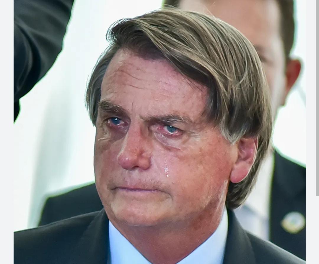 Bolsonaro diz tomei outra facada, dessa vez nas costas após se tornar inelegível