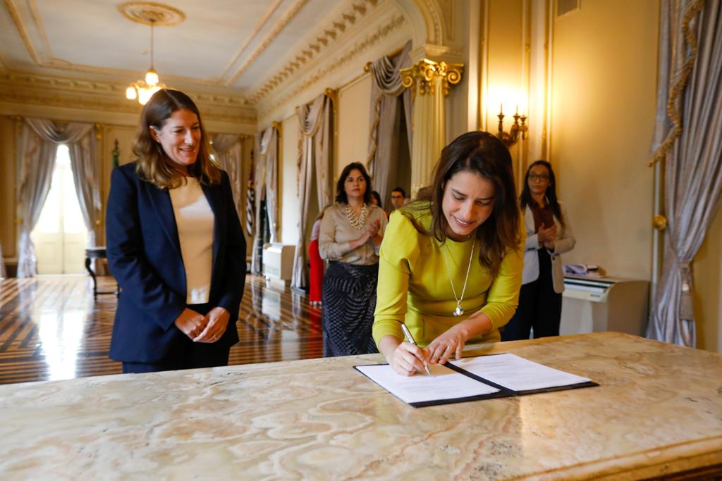 Governadora Raquel Lyra faz entrega de 100 ônibus escolares aos municípios nesta segunda-feira 