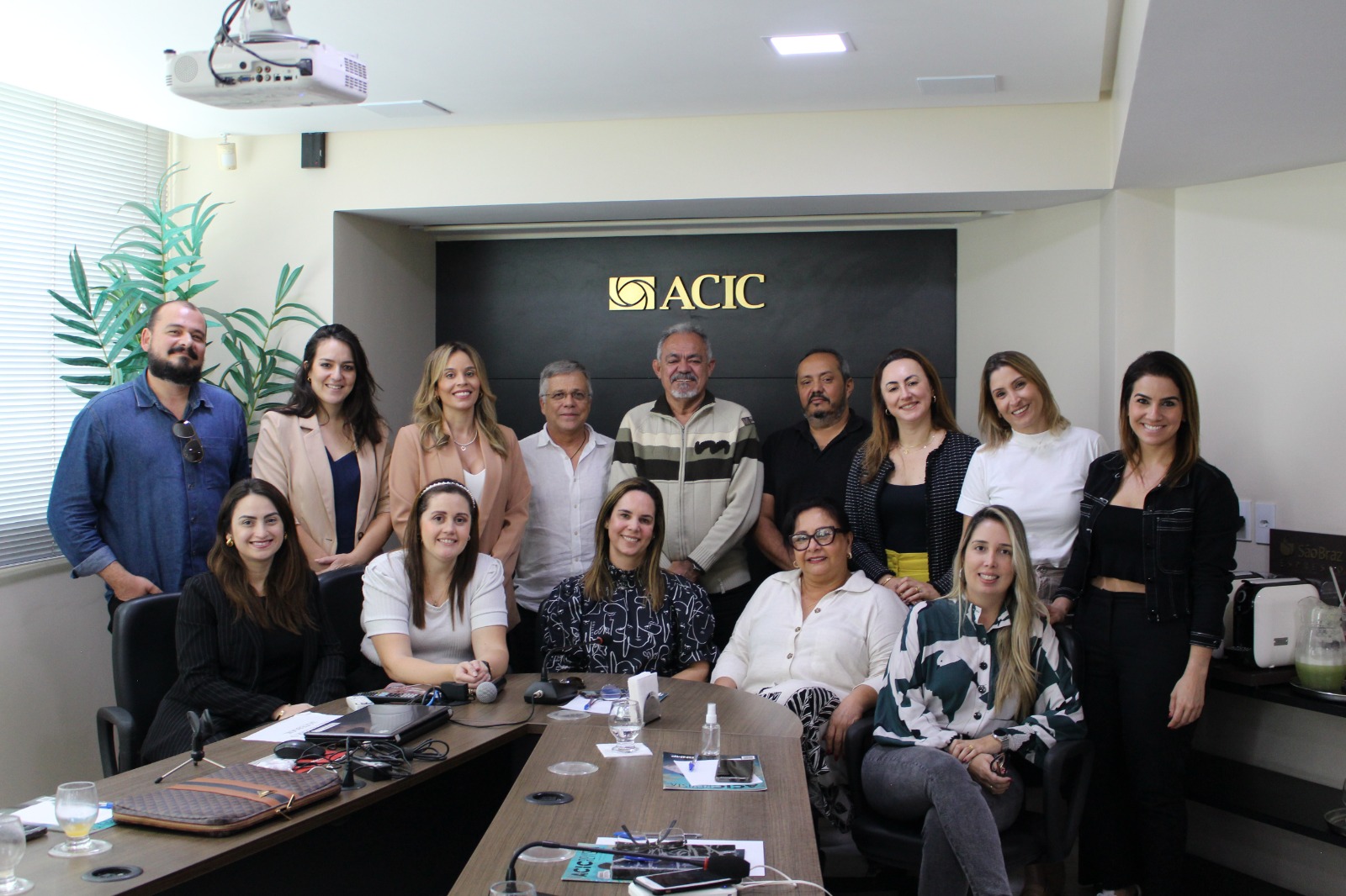 Acic Mulher viabiliza obra de banheiros femininos para feirantes de Caruaru