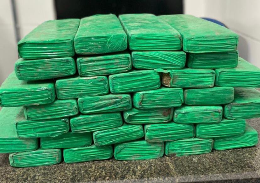 Polícia Militar retira mais de 30 kg de drogas de circulação