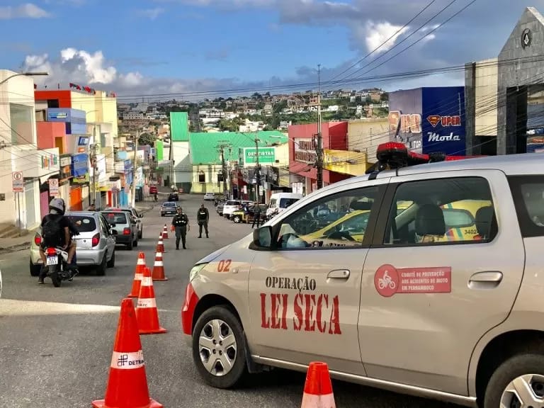 OPERAÇÃO LEI SECA REGISTRA 27 CASOS DE ALCOOLEMIA NO PRIMEIRO FIM DE SEMANA DO FIG