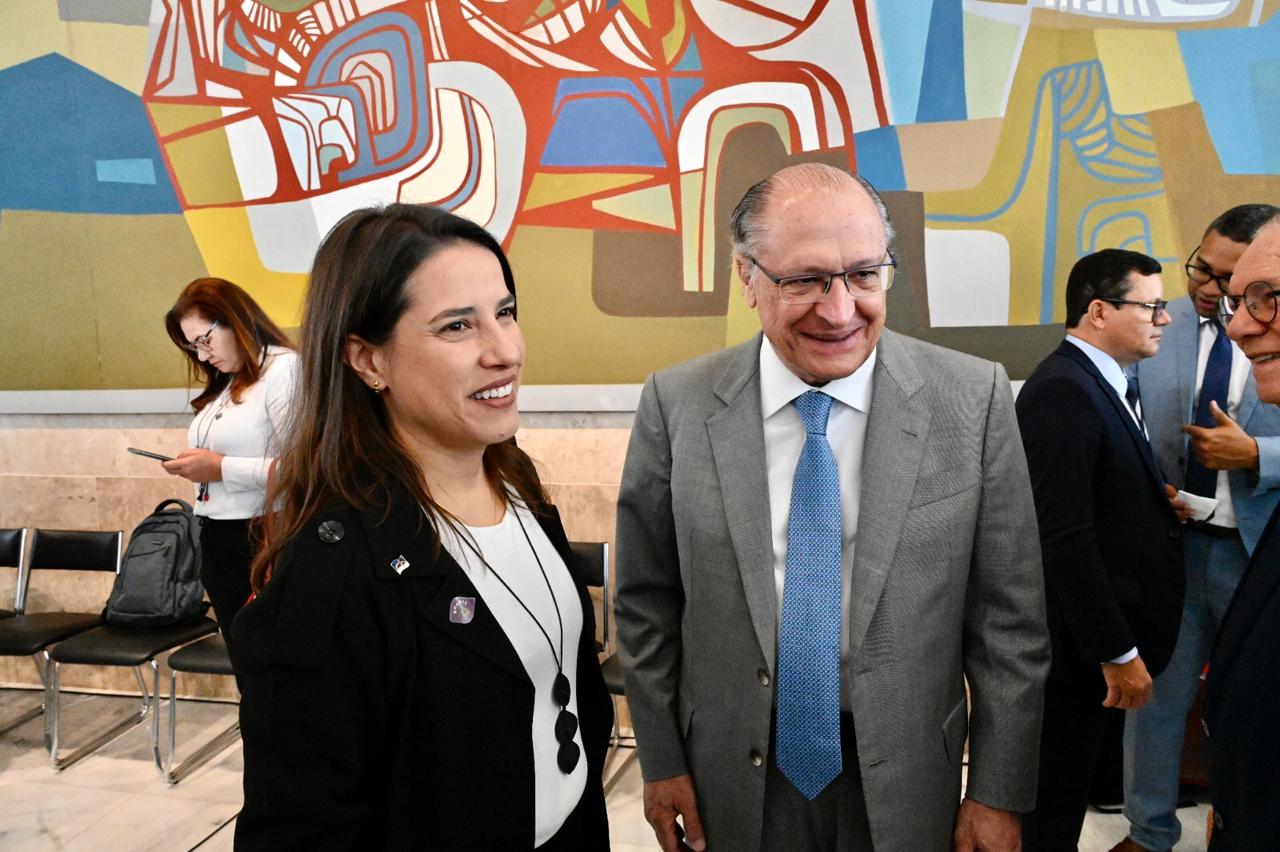 Em Brasília, governadora Raquel Lyra participa de reunião do Consórcio Nordeste para debater Desenvolvimento Econômico e Desafios da região