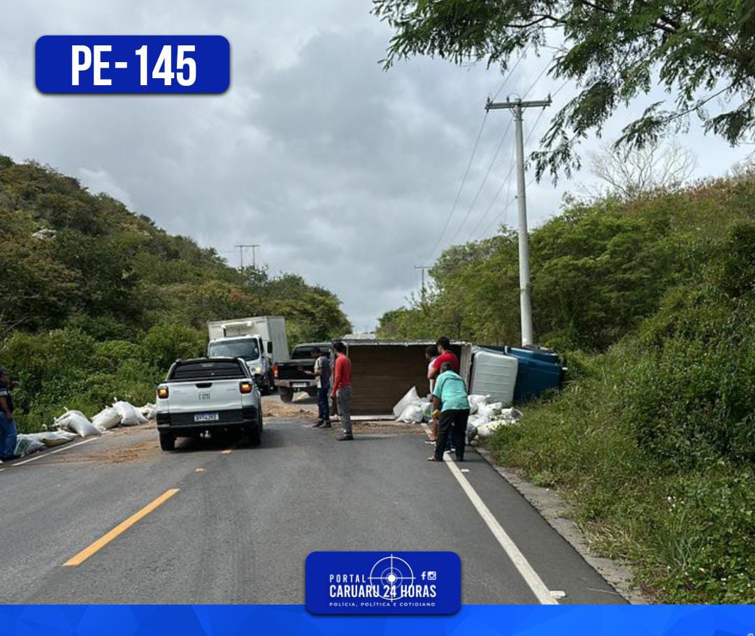 Acidente de trânsito deixa rodovia Estadual interditada no Agreste