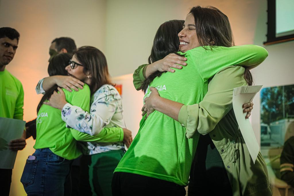 Governadora Raquel Lyra participa de solenidade de formação de novos eletricistas da escola da Neoenergia