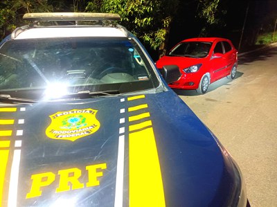 PRF recupera três carros roubados no Agreste de Pernambuco