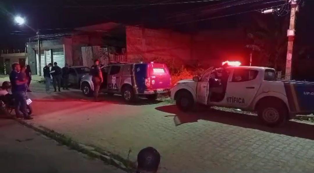 Jovem foi executado a tiros no bairro Cidade Jardim, em Caruaru