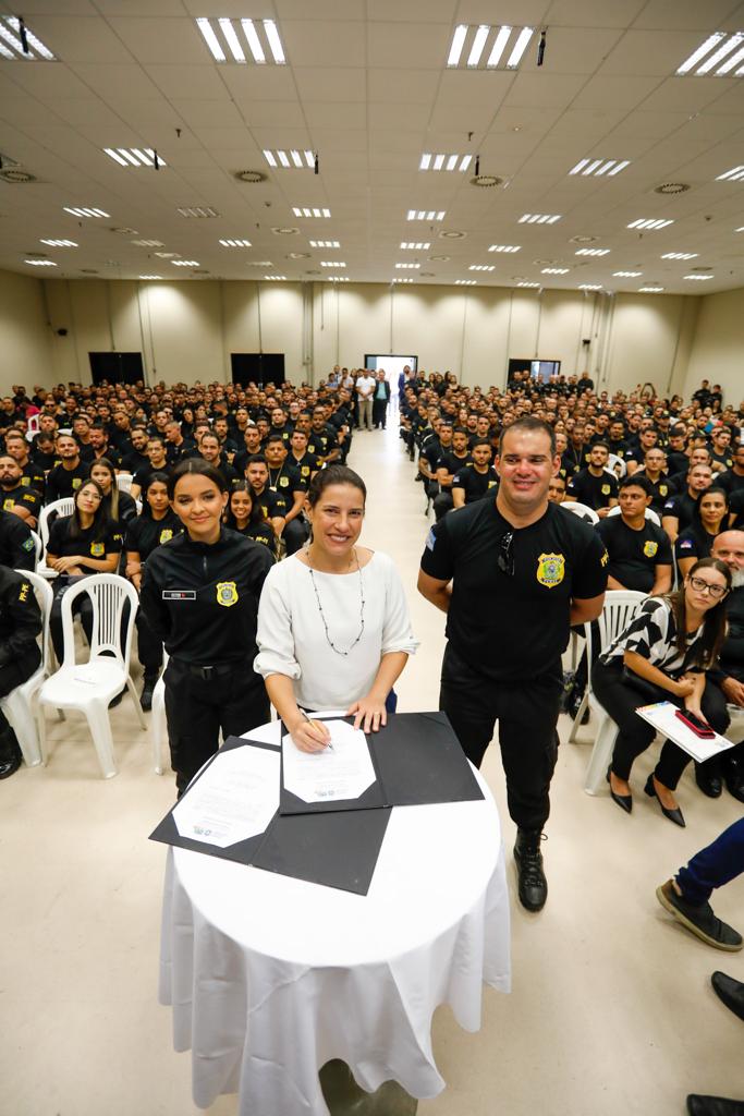 Juntos pela Segurança: governadora Raquel Lyra empossa 338 novos policiais penais