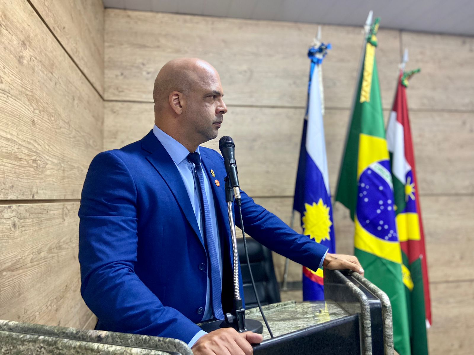 Anderson Correia pede parceria do Município com Fundação Altino Ventura para realização de cirurgias de cataratas gratuitas em Caruaru