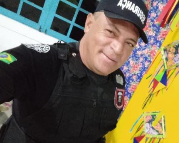 Mototaxista foi assassinado a tiros na cidade de Cupira