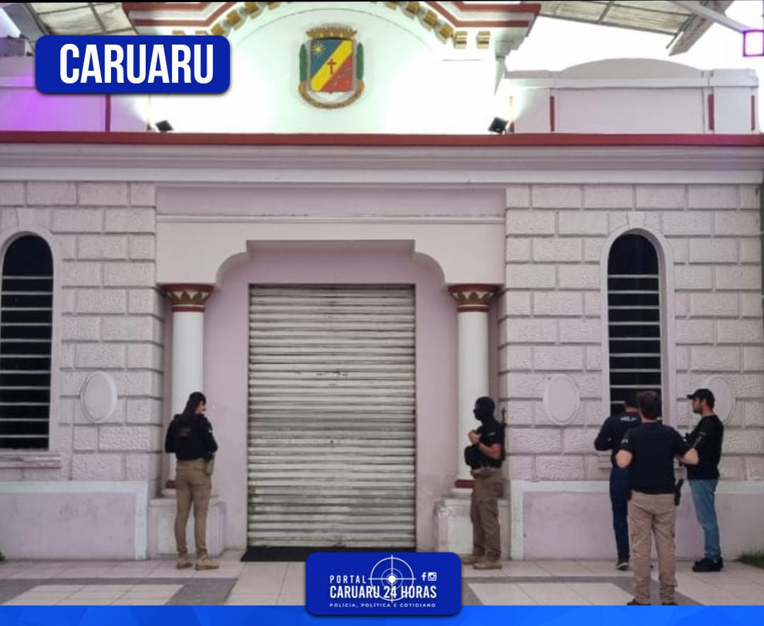 Policia realiza operação na Câmara de Vereadores de Caruaru