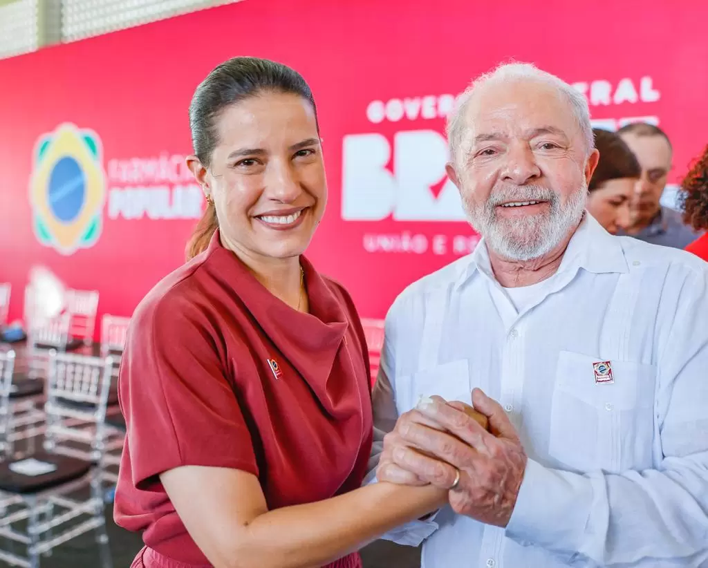 Lula ao lado de Raquel Lyra assina ordem de serviço da BR-423 em São Caetano/PE