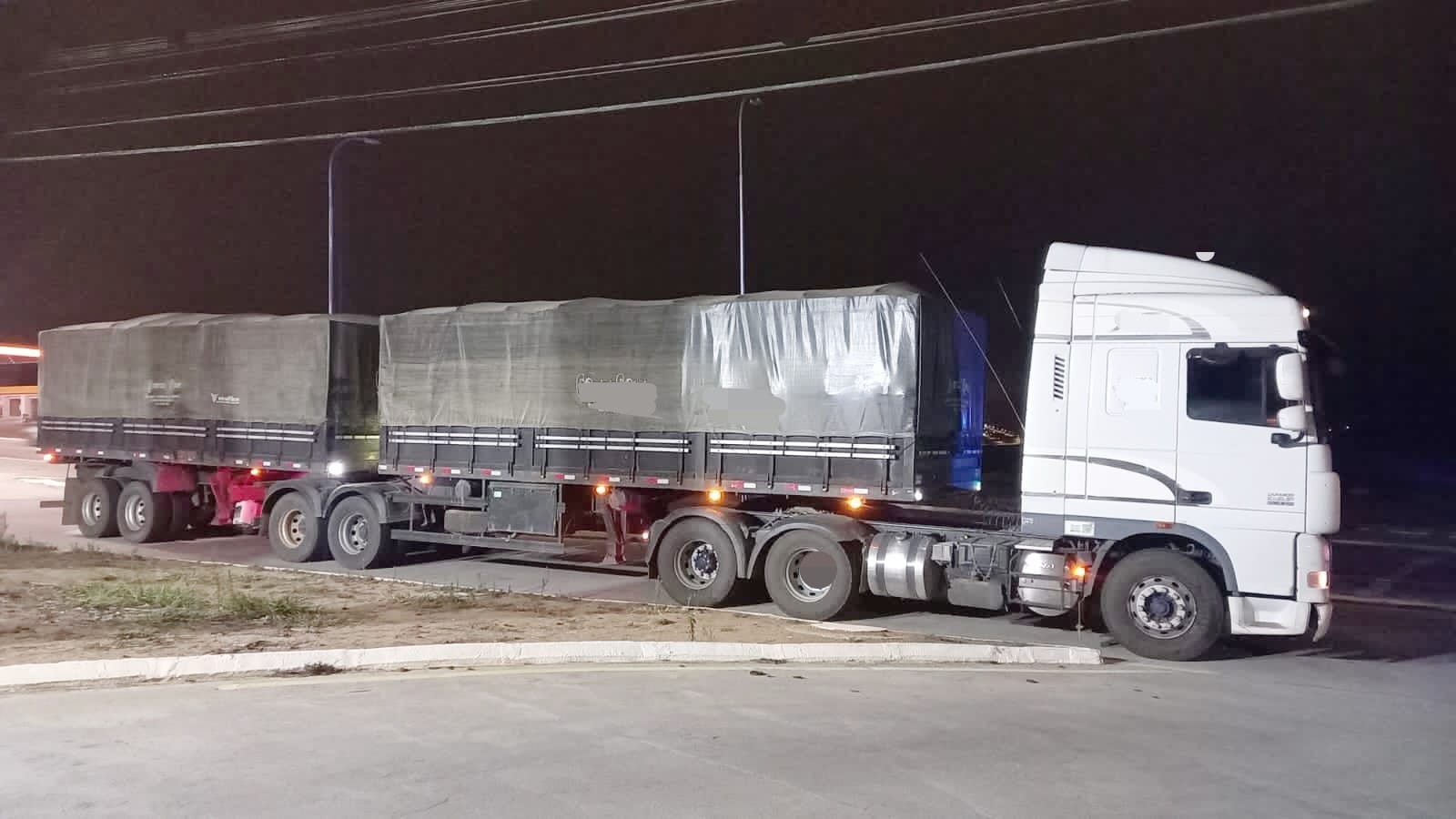 PRF flagra 140 toneladas de excesso de peso no Agreste de Pernambuco