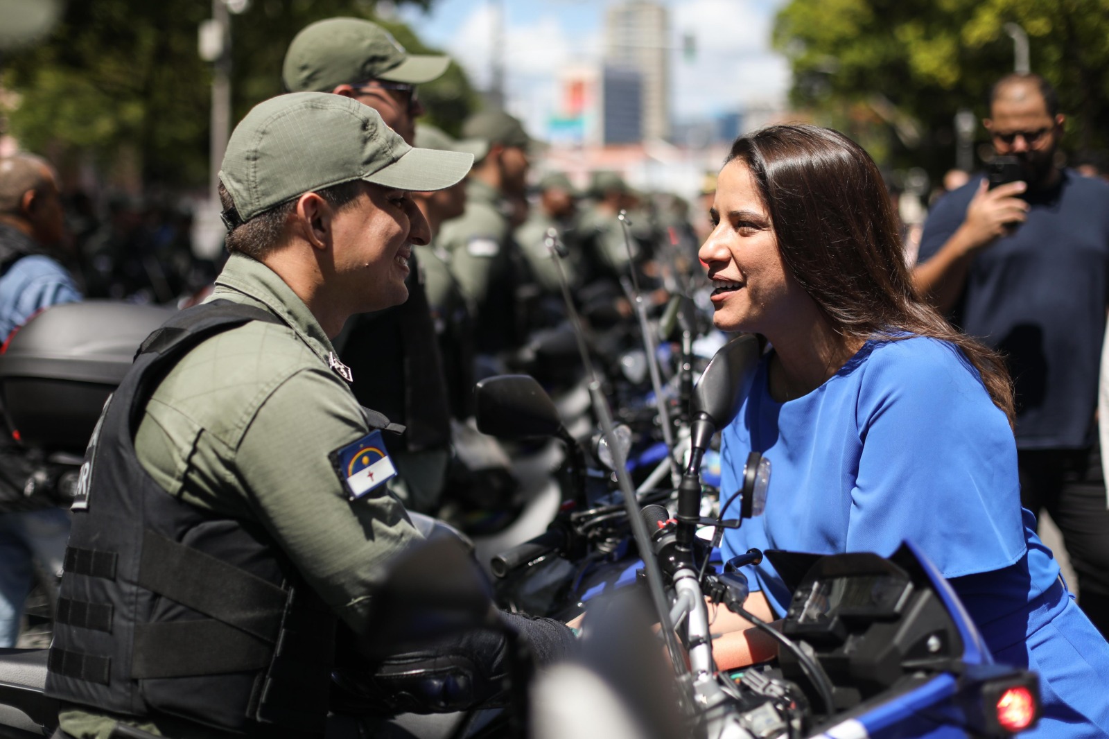 Raquel Lyra entrega dezenas de motos para o programa Juntos pela Segurança, Caruaru será beneficiada