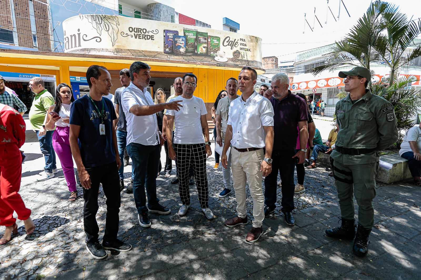 SDSDH promoveu ações essenciais de atendimento à população em situação de rua nesta sexta-feira (12)