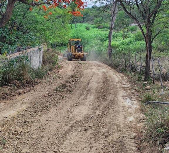 Prefeitura de Caruaru inicia o ano recupera mais de 90 quilômetros de estradas da Zona Rural