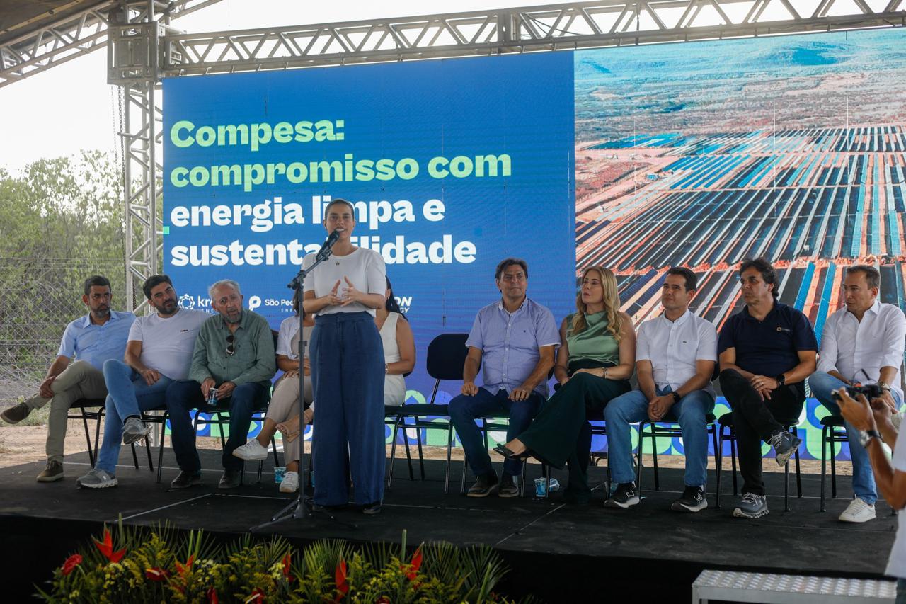 Governadora Raquel Lyra inaugura usina de autoprodução de energia solar para abastecer unidades da Compesa