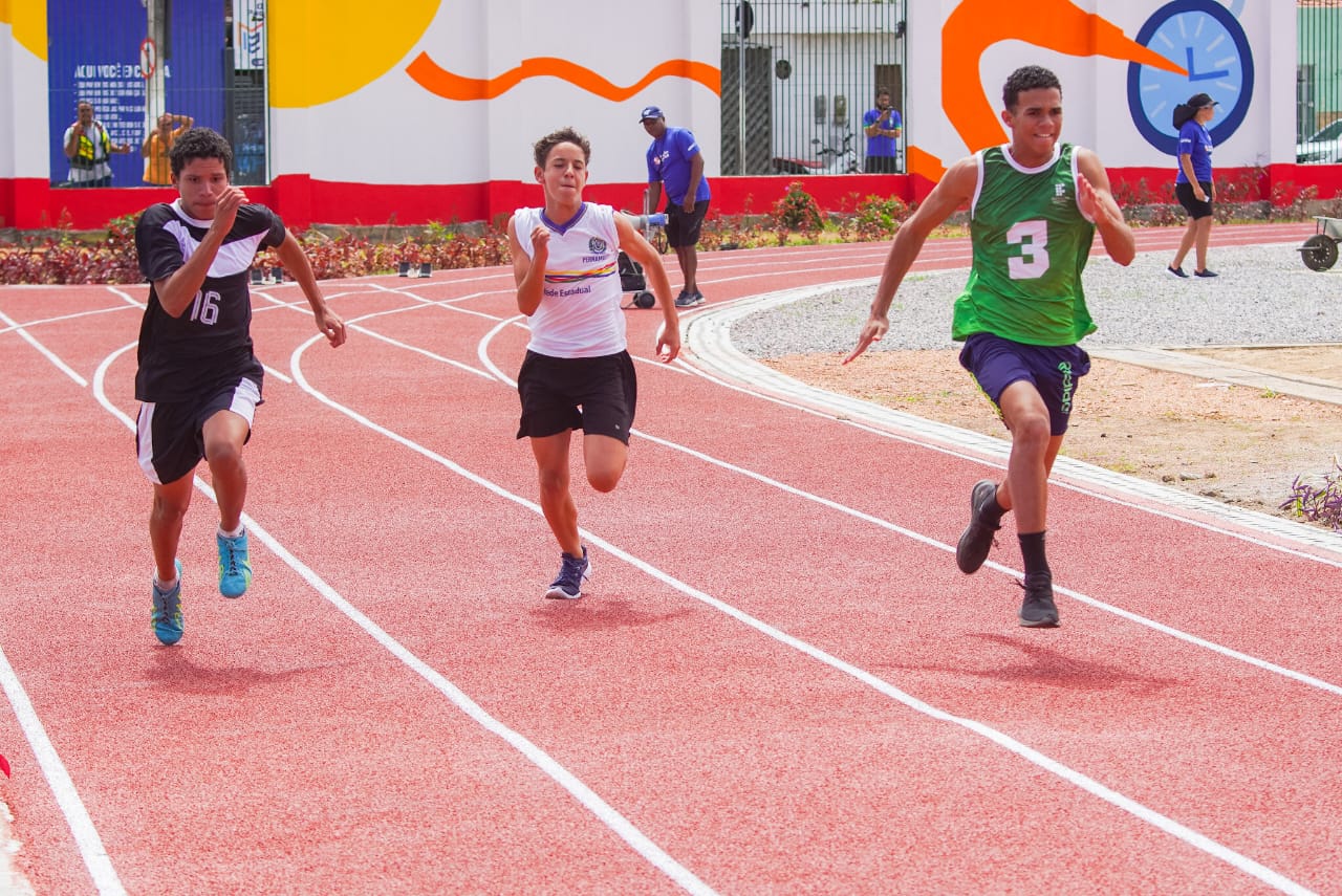 Complexo Olímpico Rei Pelé sedia 1ª competição oficial com a participação de 200 estudantes de Caruaru