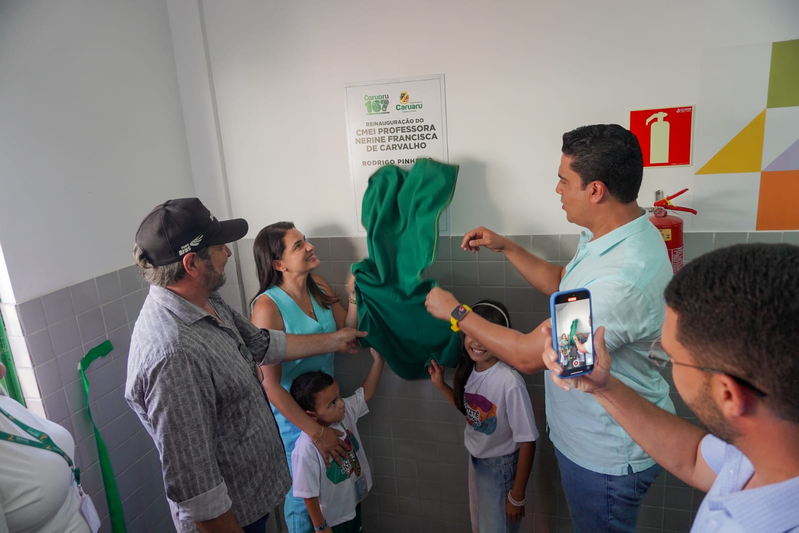 Prefeito Rodrigo Pinheiro entrega creche do Sítio Rafael totalmente reconstruída