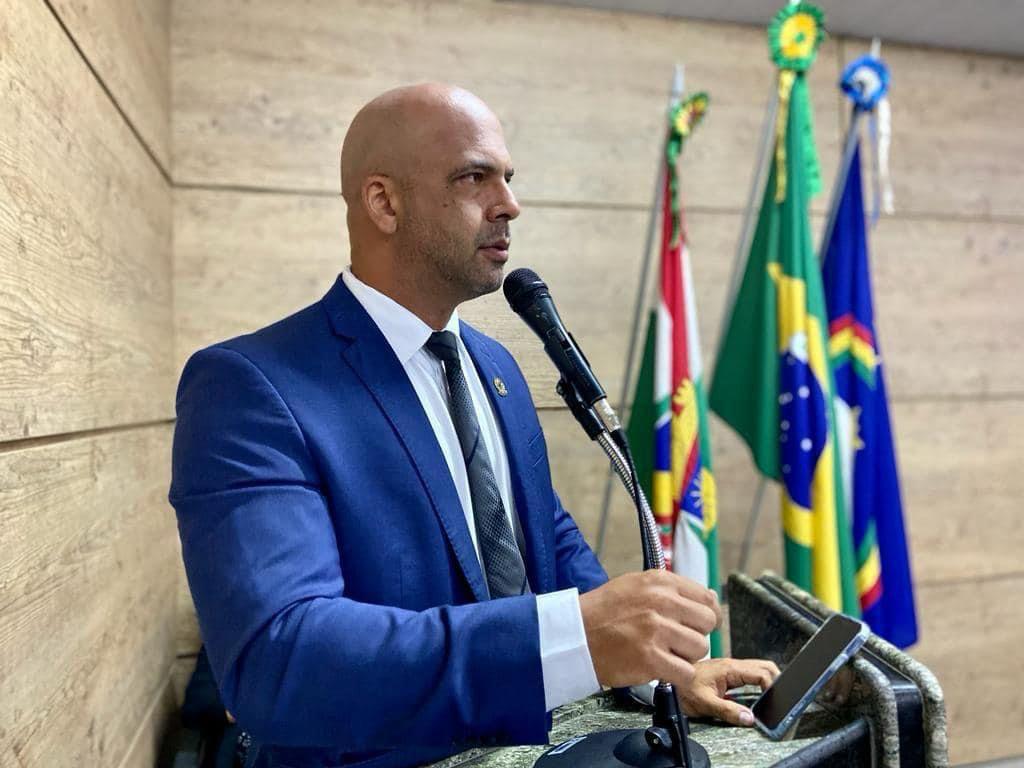Anderson Correia reforça pedidos da população solicitando melhorias nos bairros de Caruaru