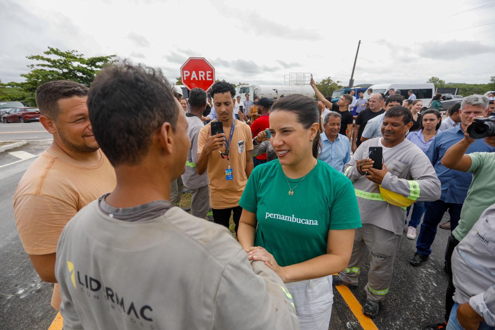 Governadora Raquel Lyra entrega requalificação da PE-009 e APE-009, em Sirinhaém, e anuncia restauração da PE-073, em Rio Formoso