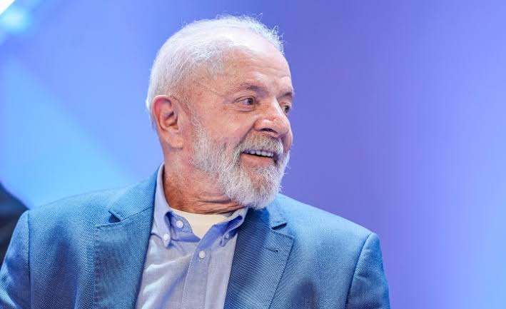 “Governo Lula: Improvisação em vez de Gestão Responsável”