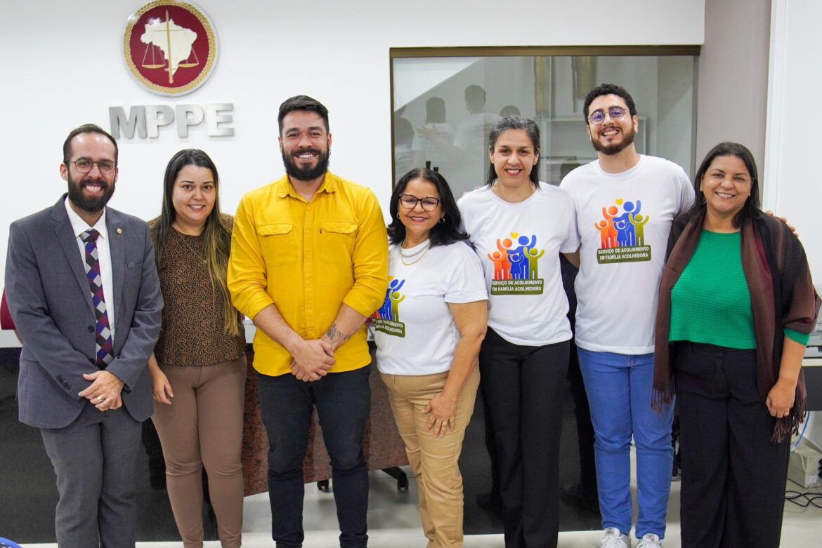 Ministério Público de Pernambuco e Prefeitura de Caruaru promovem encontro para fortalecer Serviço de Família Acolhedora