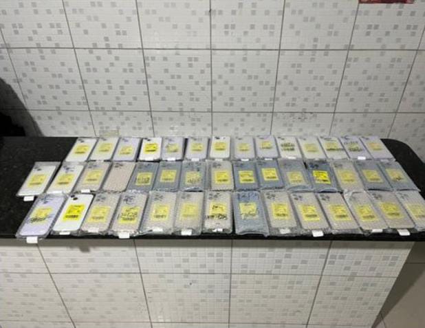 Homem é Detido com 43 iPhones em Caruaru