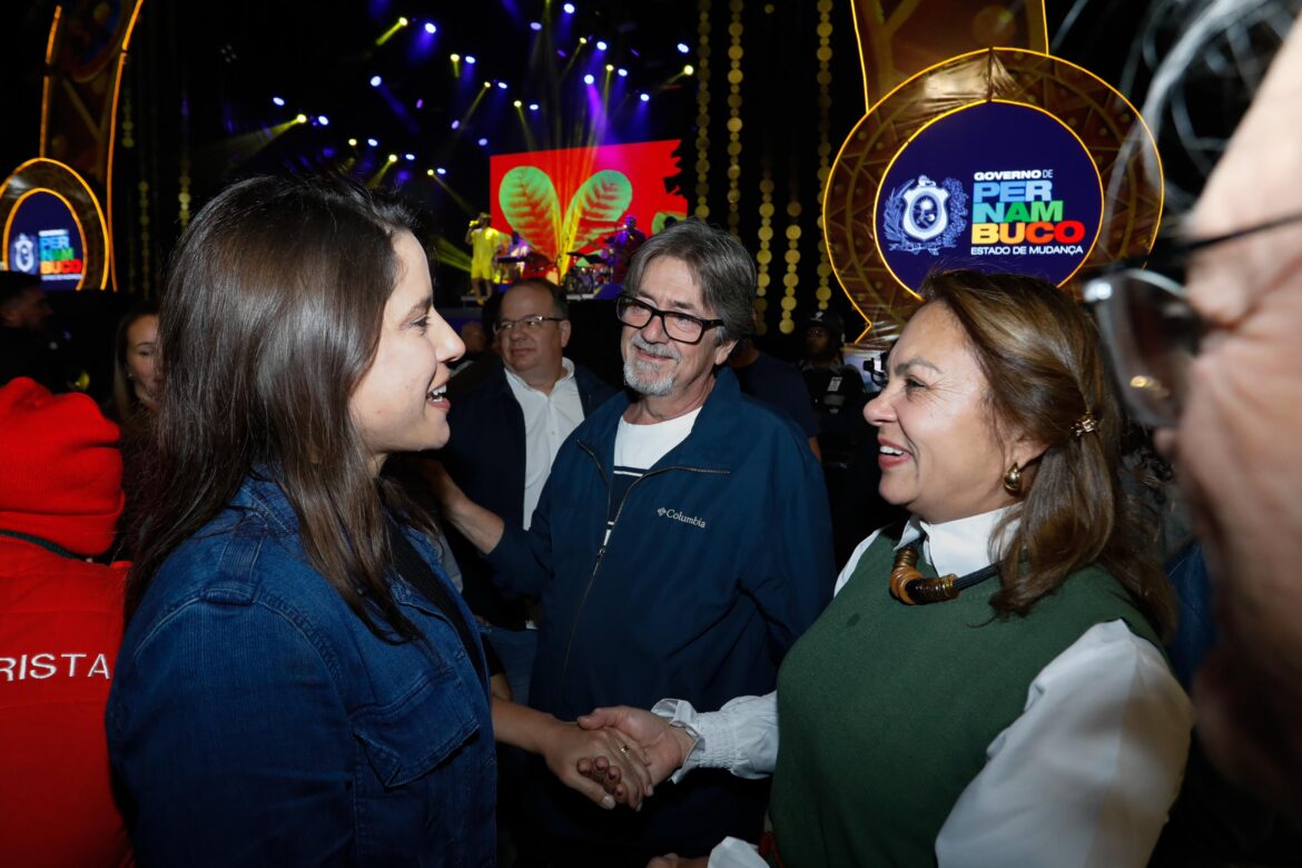 Governadora Raquel Lyra acompanha início da sexta etapa do Festival Pernambuco Meu País em Triunfo, no Sertão