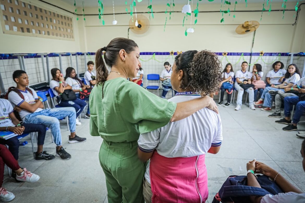 Juntos pela Educação: Pernambuco supera a média nacional do Ideb 2023 no Ensino Médio e fica em primeiro lugar no Norte-Nordeste