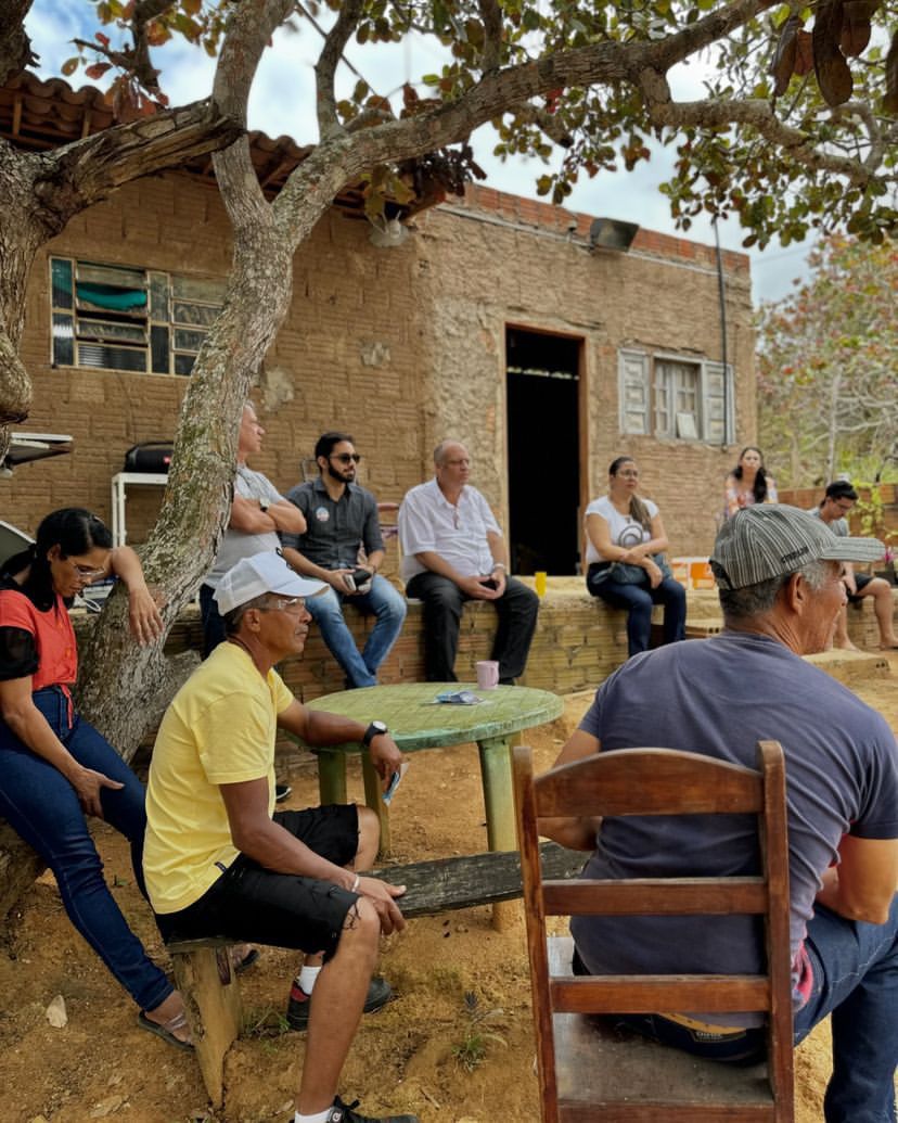 Vereador Jorge Quintino reforça compromisso com a zona rural em visita à comunidade