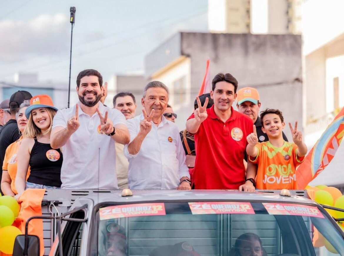 Silvio Costa Filho Participa de Carreata de José Queiroz em Caruaru