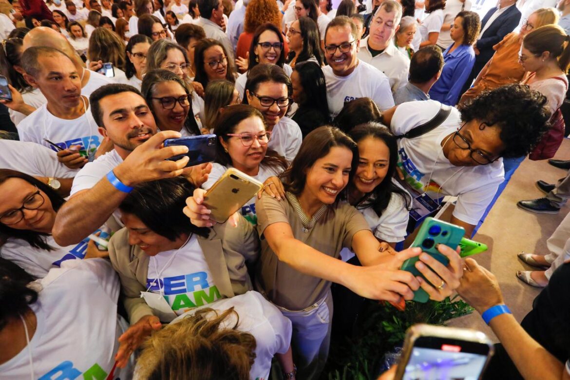 Em agenda no Sertão, governadora Raquel Lyra anuncia pagamento do Bônus de Desempenho Educacional durante evento para novos gestores e adjuntos