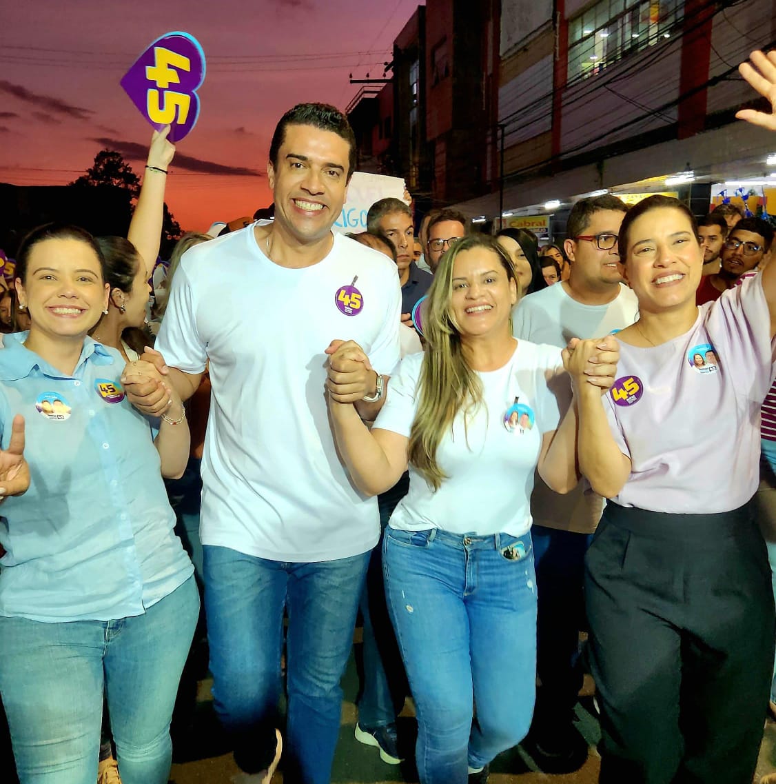 Josy Lanches destaca a importância da gratidão na reta final de sua campanha em Caruaru ao lado de Rodrigo Pinheiro, Raquel Lyra e Dayse Silva